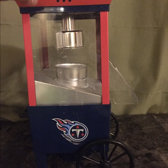 Titans Football Air Popcorn Maker! - Picture 2 of 5